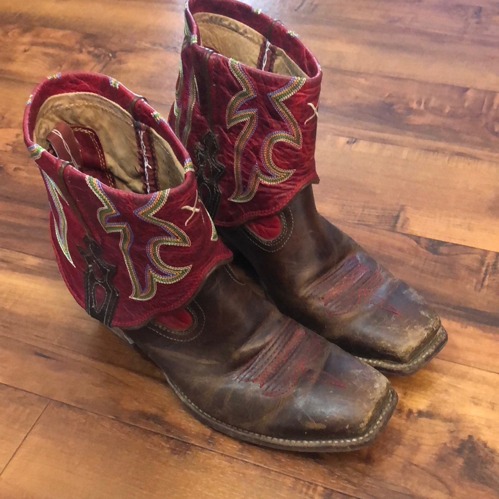 Twisted X Fold-over Boot